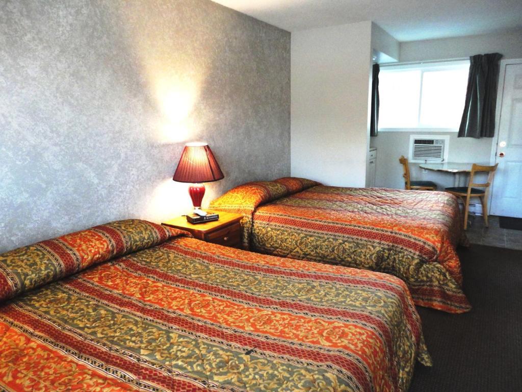 Blue Stream Motel Vernon Habitación foto